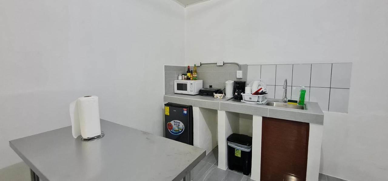 Sleep&Go! Cabina Con 5 Camas Individuales - Siquirres Centro Siqurres Da Alegria Exterior foto